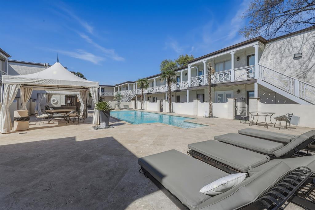 BELLA GARDENS CONDOS - Residential