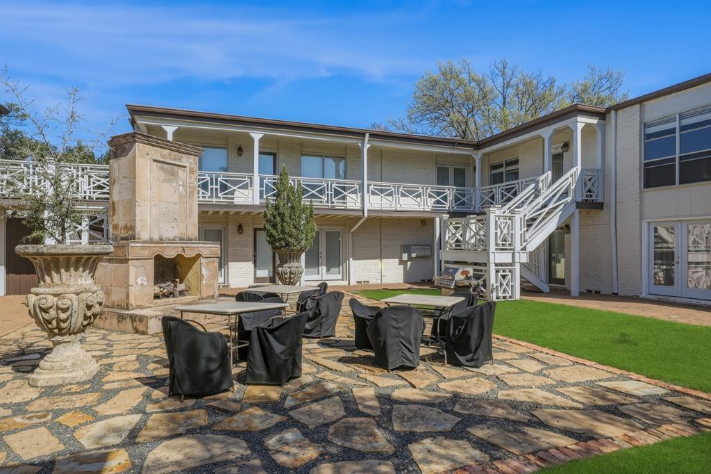 BELLA GARDENS CONDOS - Residential