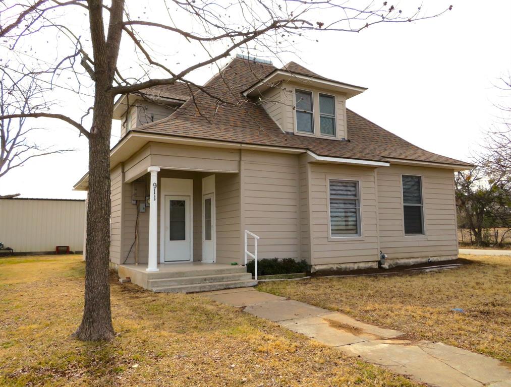 911 W Liveoak Street