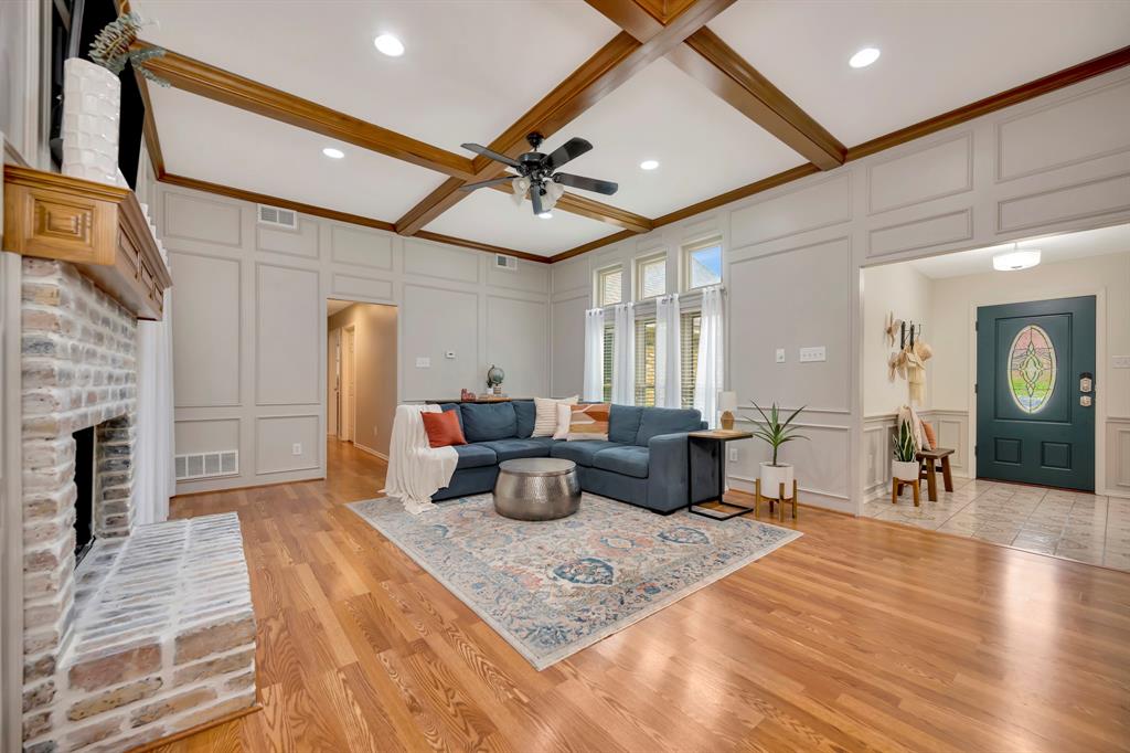5517 Chimney Rock Road