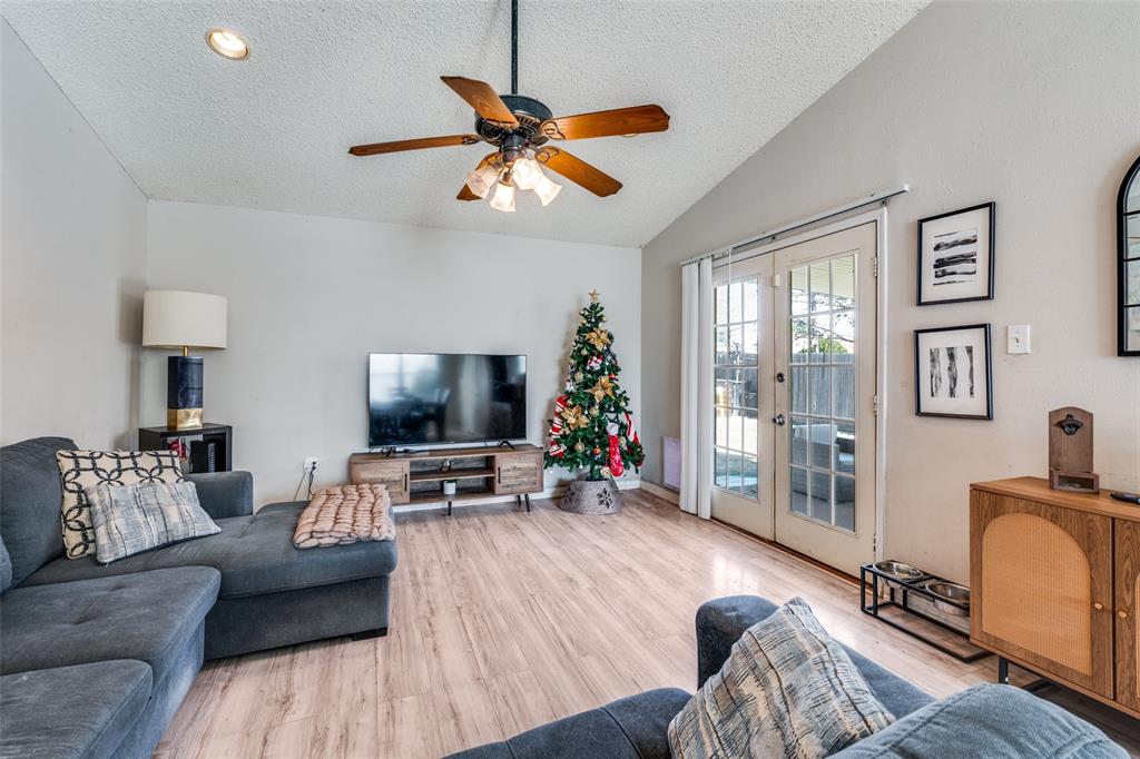 1415 Colonnade Drive