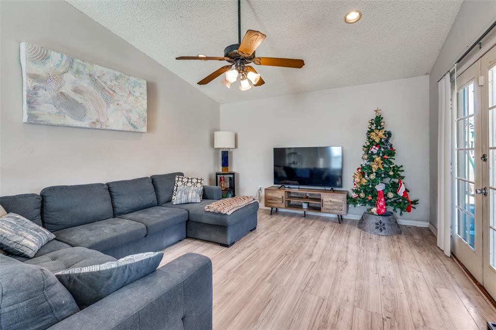 1415 Colonnade Drive