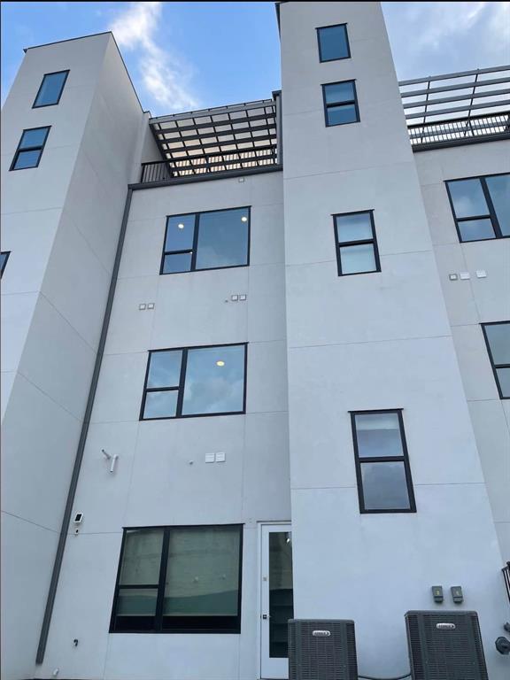 Westport Lakeview Villas - Residential