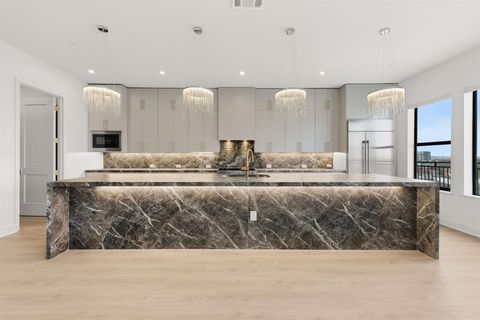 1900 S Ervay Street 608 Dallas TX 75215