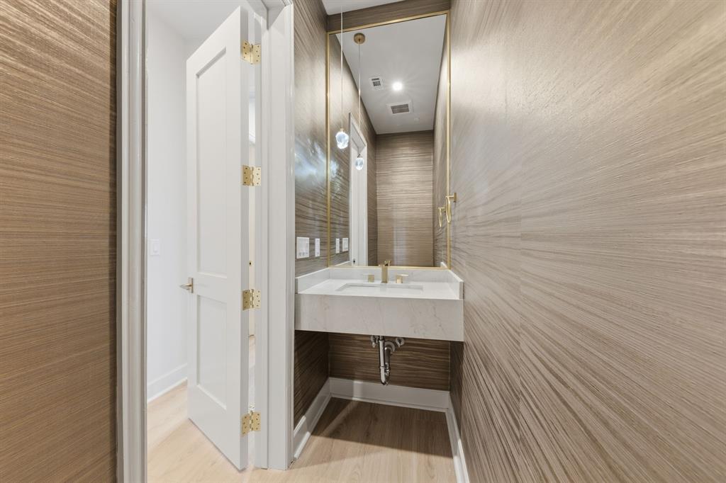 Mansfield R A - Residential