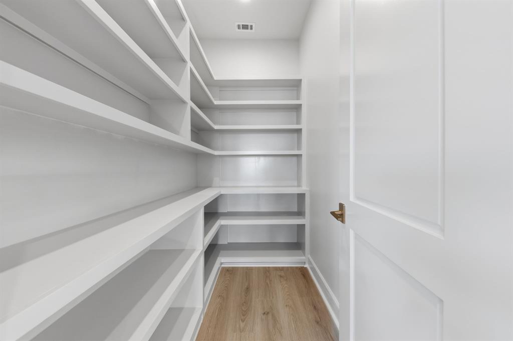 1900 S Ervay Street 608