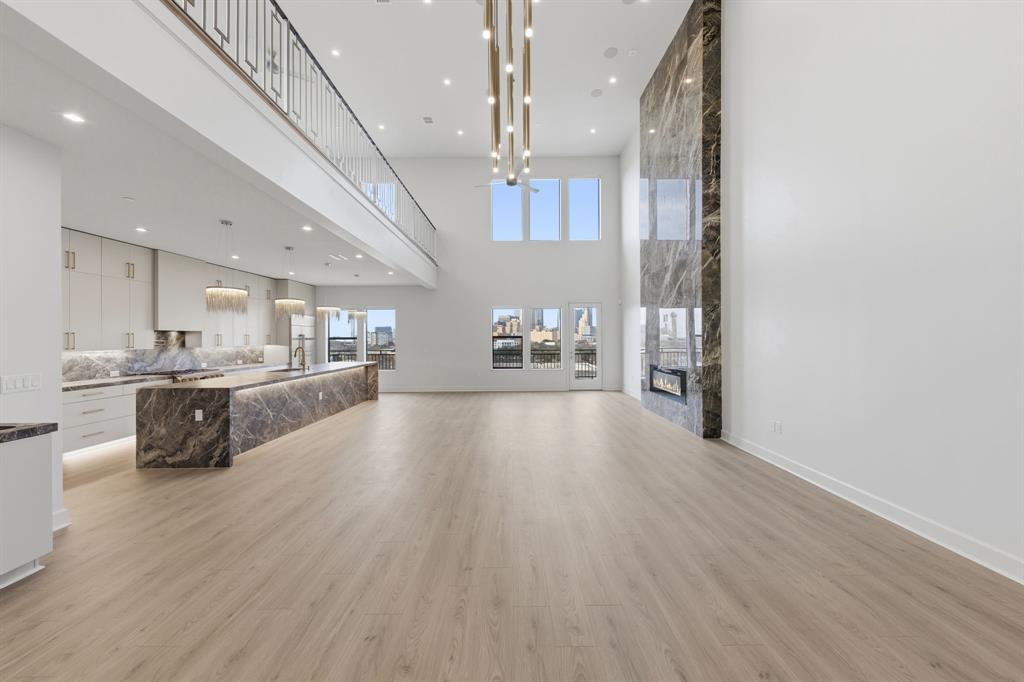 1900 S Ervay Street 608