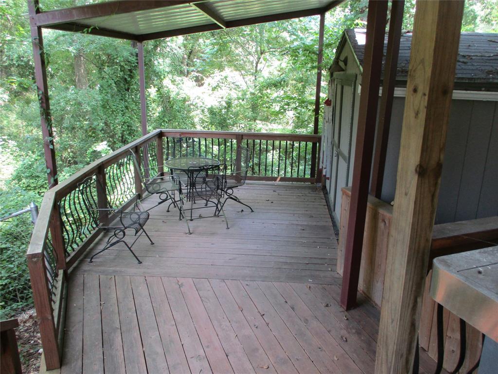611 WHITEOAK Circle