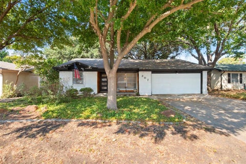 Tiny photo for 307 Dogwood Drive, Richardson, TX 75080 (MLS # 21395947)