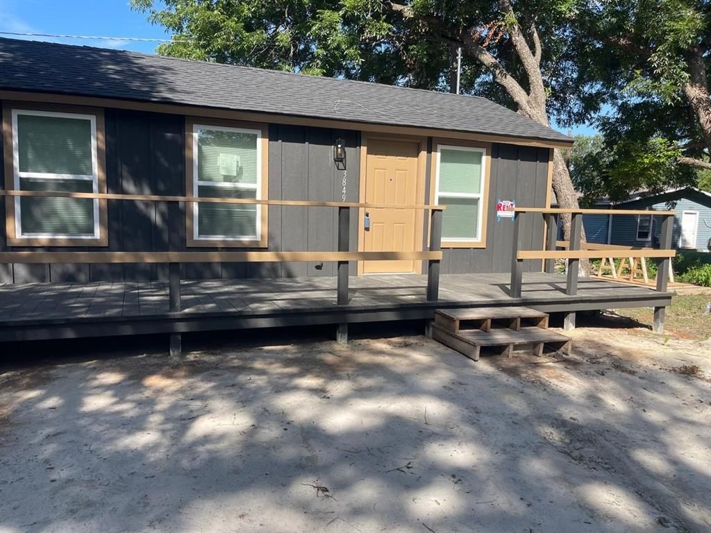 Photo of 3849 Boquillas Circle, Granbury, TX 76048 (MLS # 21313029)