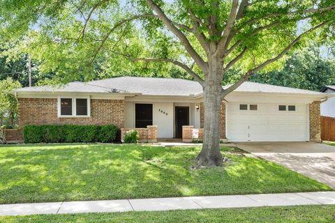 Photo of 3000 Bluebonnet Lane, Bedford, TX 76021 (MLS # 21247765)