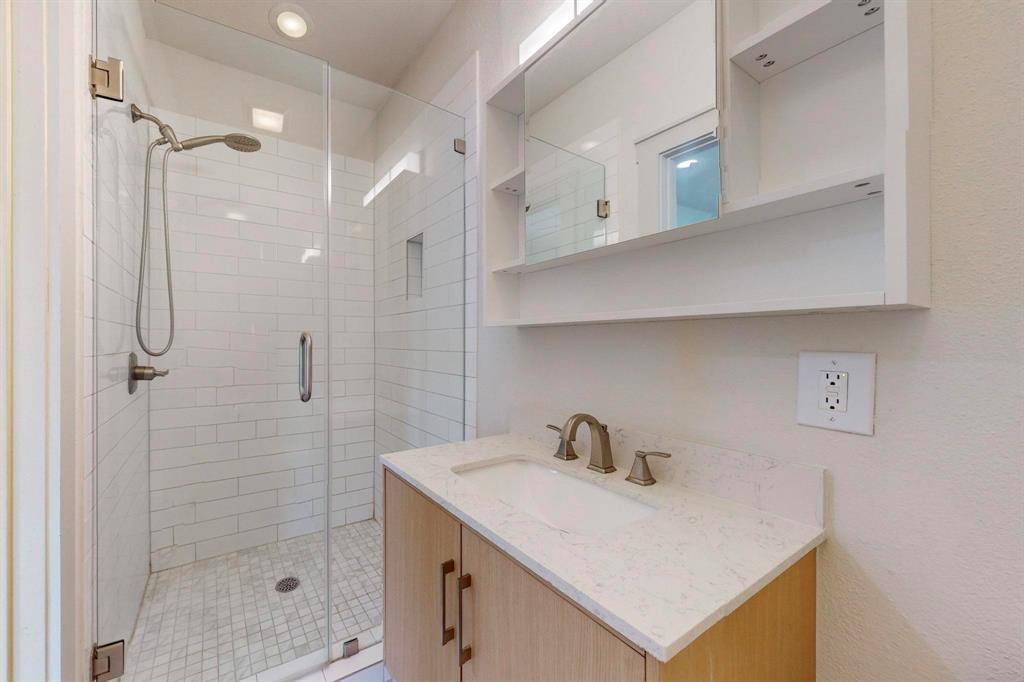 Chamberlan Arlington Heights 1ST - Residential