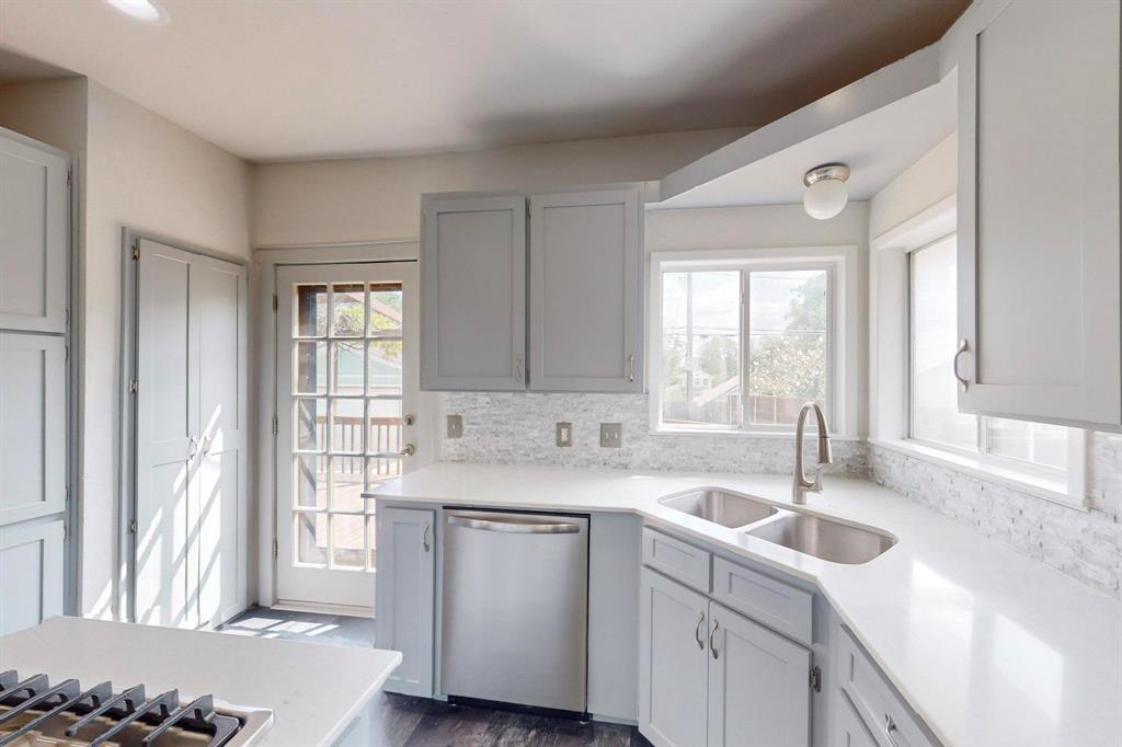 Chamberlan Arlington Heights 1ST - Residential