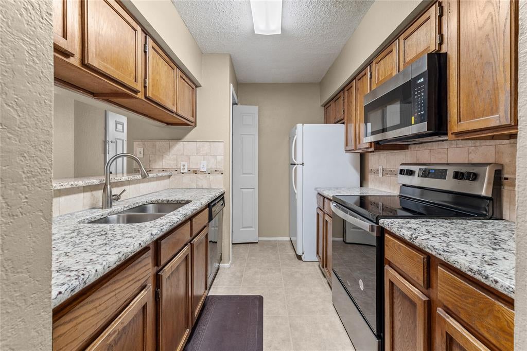 9623 Walnut Street 8102