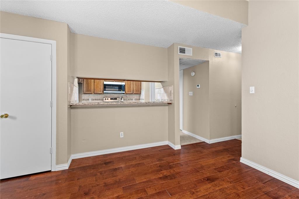 9623 Walnut Street 8102