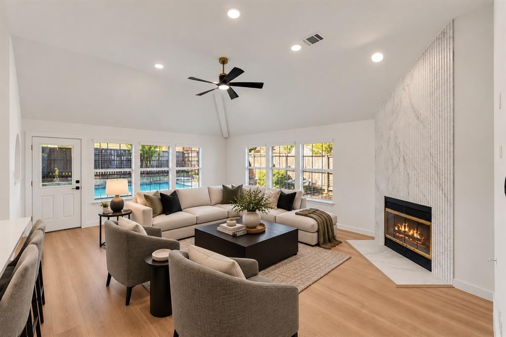 910 Blackstone Drive