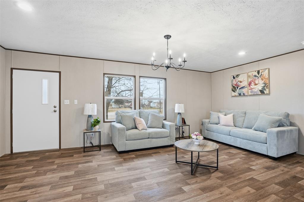 BUFFALO HILLS - Residential