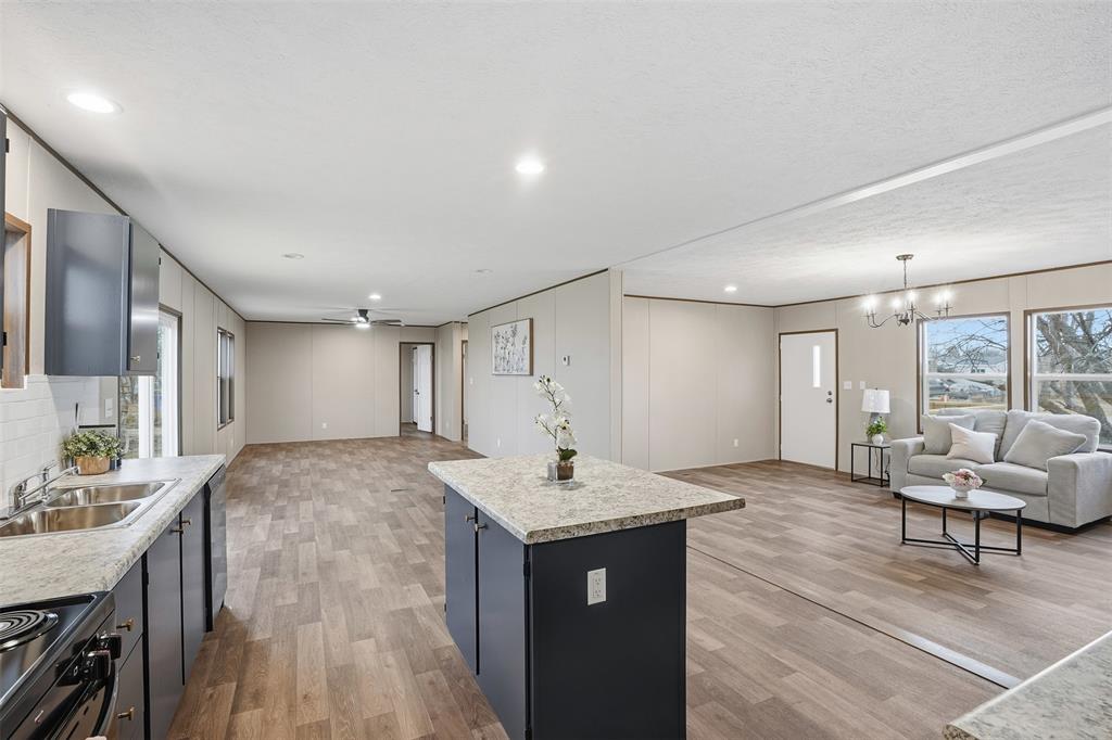 BUFFALO HILLS - Residential