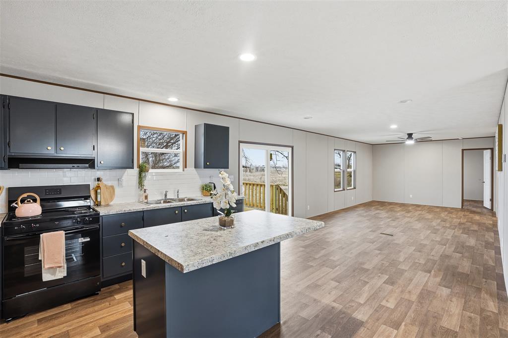 BUFFALO HILLS - Residential