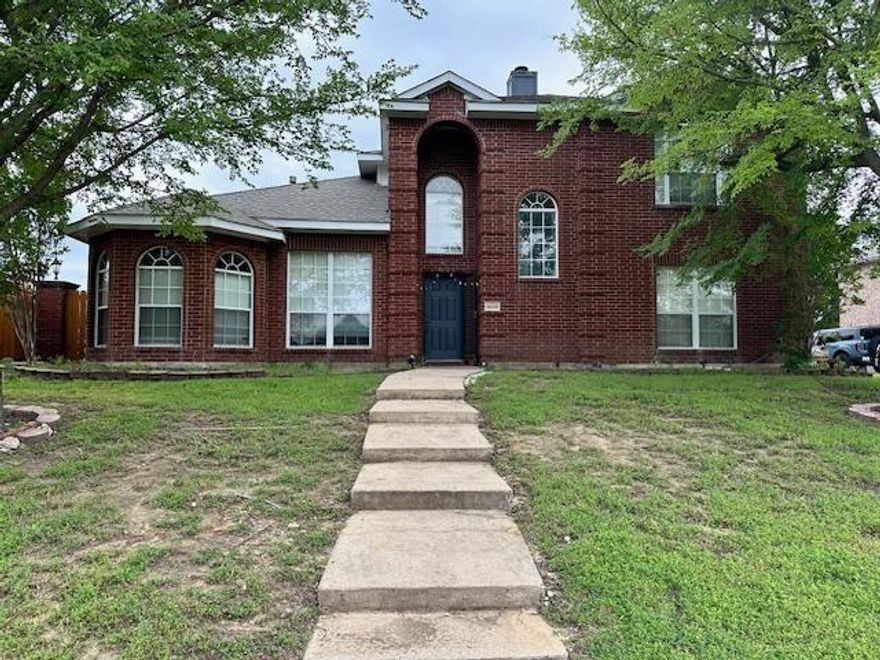 Gated Community In Wylie. Beautiful 4 BR 3BA 2 stories on almost a half acre of land with a spacious backyard. 2 dining rooms, 2 living areas with open floor plan, pantry. The uncovered back porch is stylish stamped concrete and is wired for cable. Master BR has 2 walk-in closets, a garden tub & separate shower. There is a Community pool and other lovely extras. Must See It.