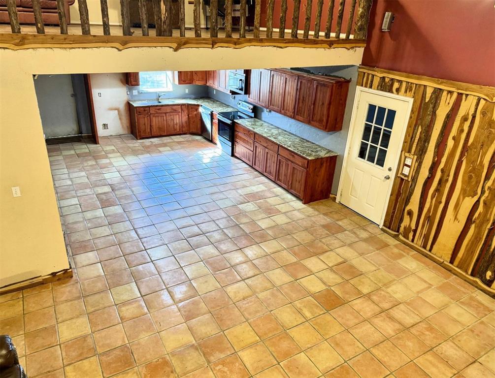 A1318 M E WILLIAMS, ACRES 7.456 - Residential