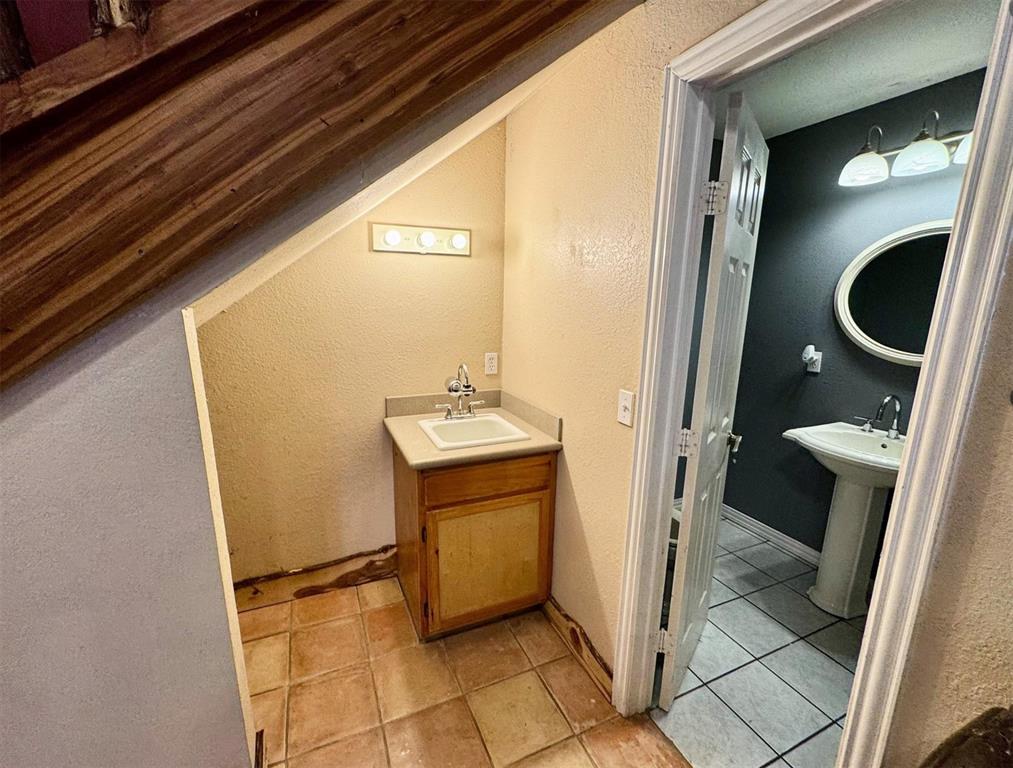 A1318 M E WILLIAMS, ACRES 7.456 - Residential