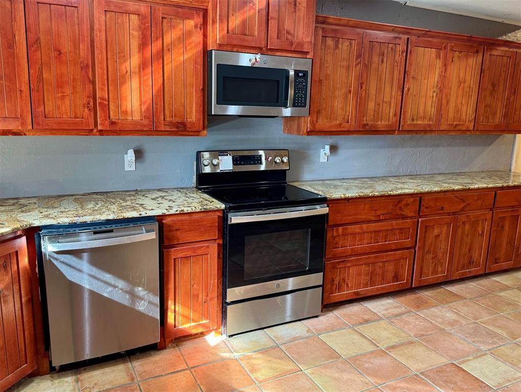 A1318 M E WILLIAMS, ACRES 7.456 - Residential