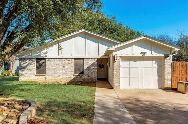 11218 GOLDEN TRIANGLE CIR, FORT WORTH, TX 76244 - Image f407adfa05a3ebfa42f7b8c09a259d3c/327834852