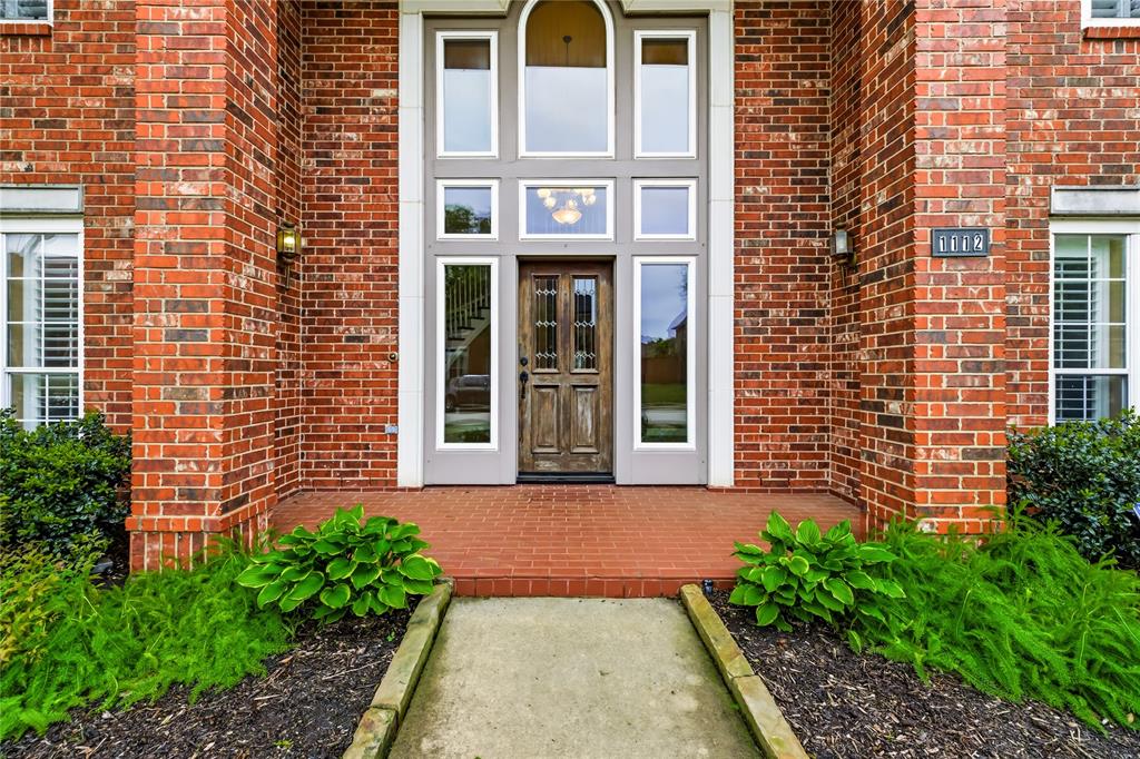 1112 Lakestream Drive