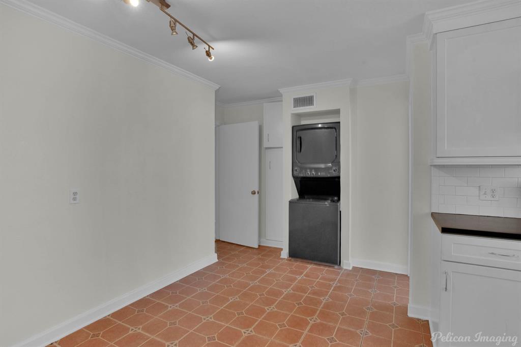 Broadmoor Terrace Subn - Residential