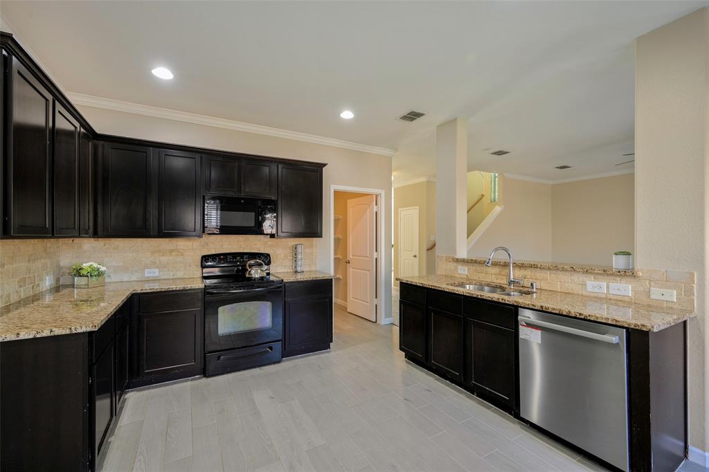 5212 Bluewater Drive