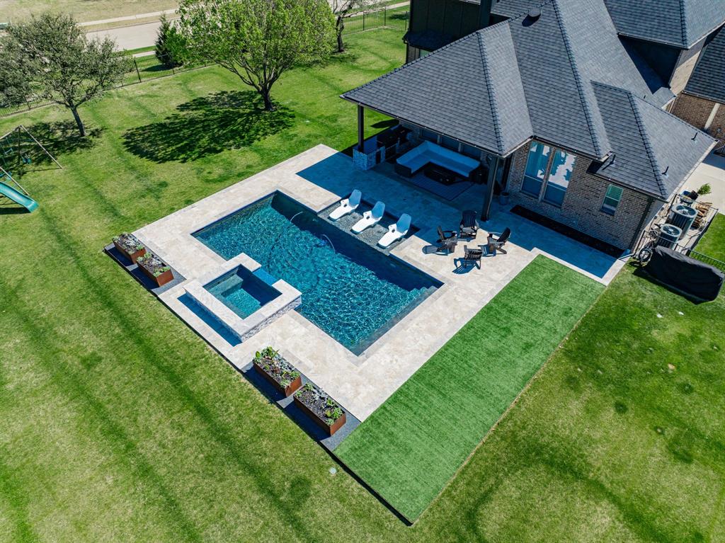 13 Kensington Drive