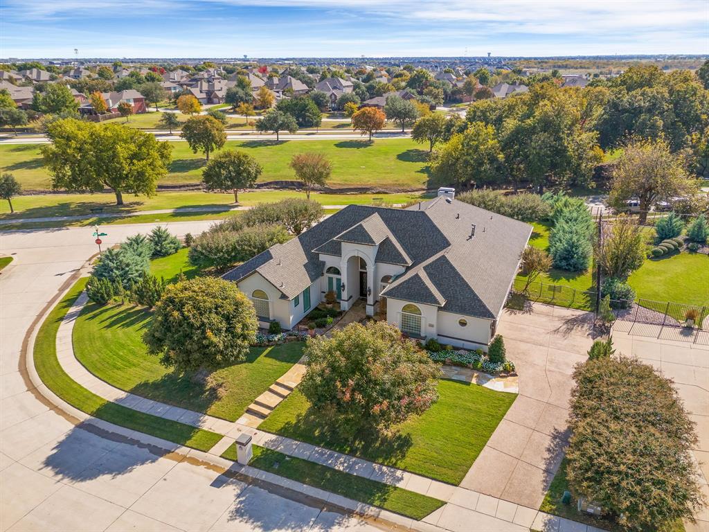1120 Twin Oaks Drive