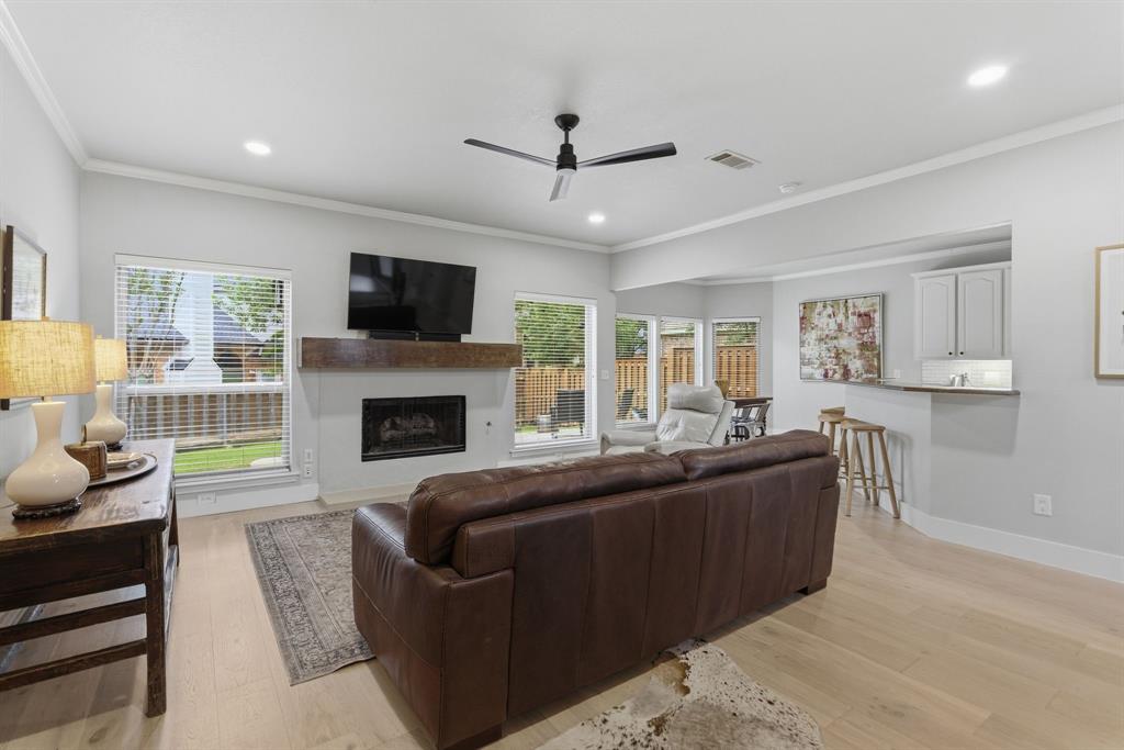 803 Woodside Court