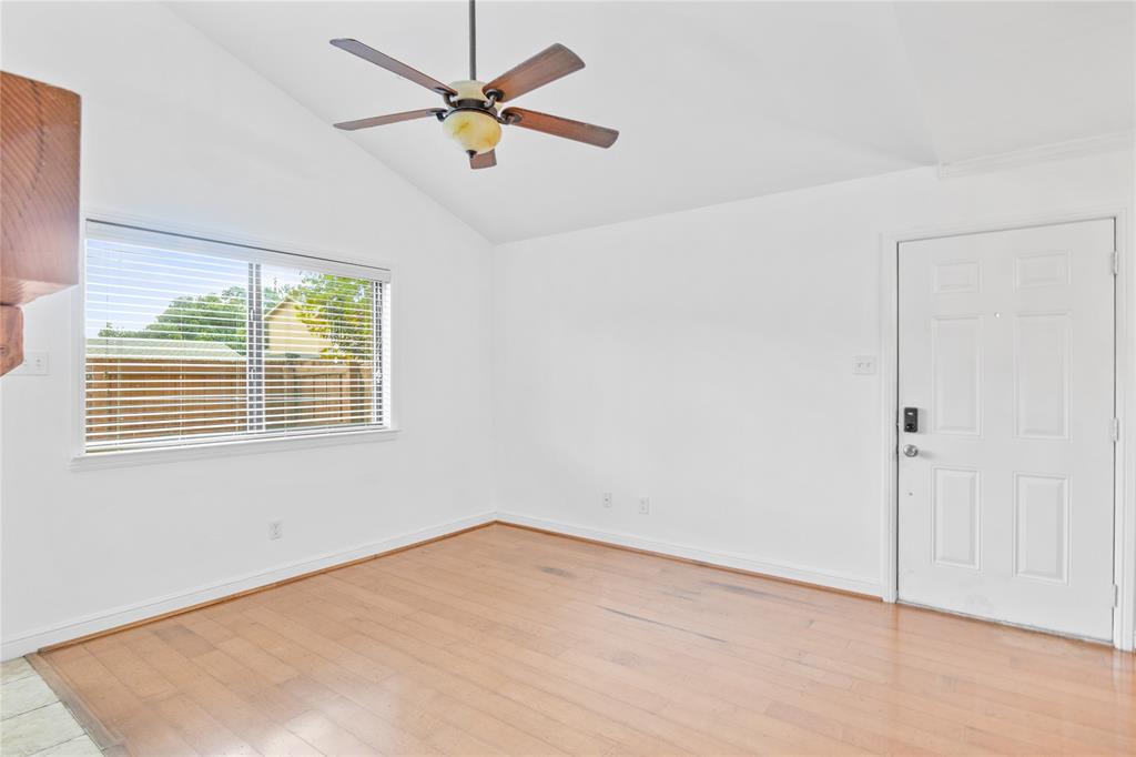 Cedar Creek Twnhms - Residential