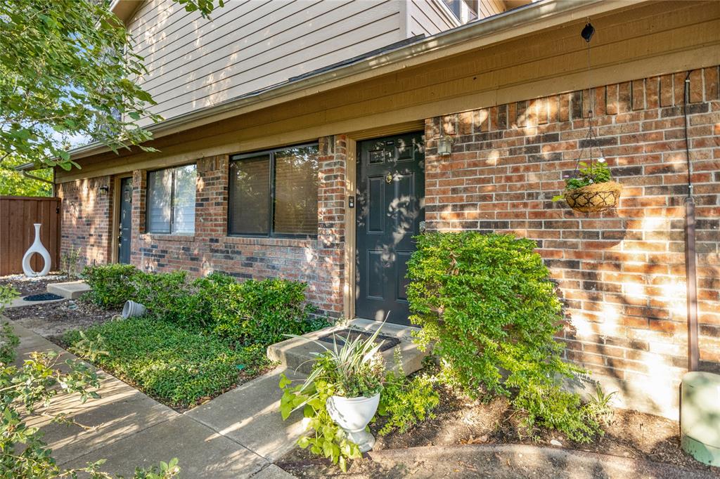 Cedar Creek Twnhms - Residential