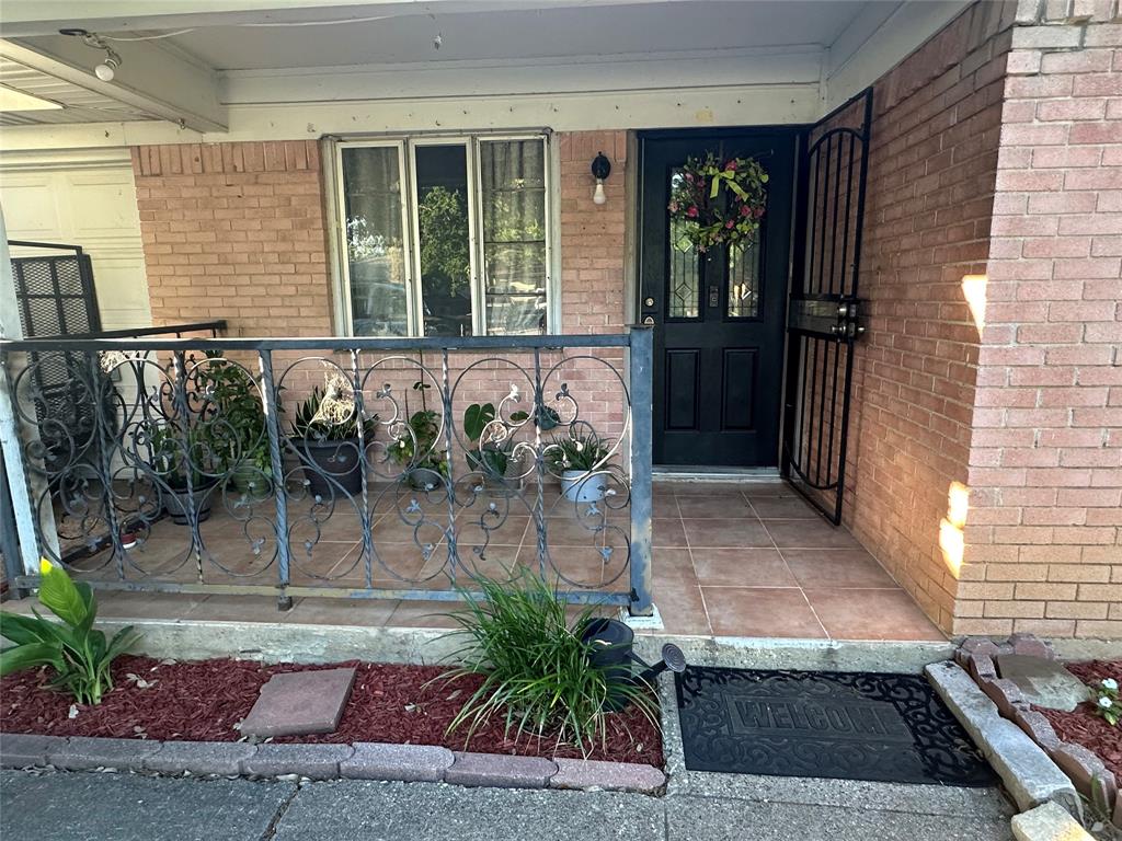 2133 Greenway Street