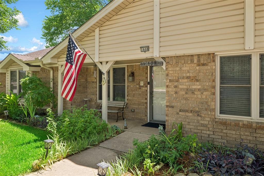 1608 Wade Drive