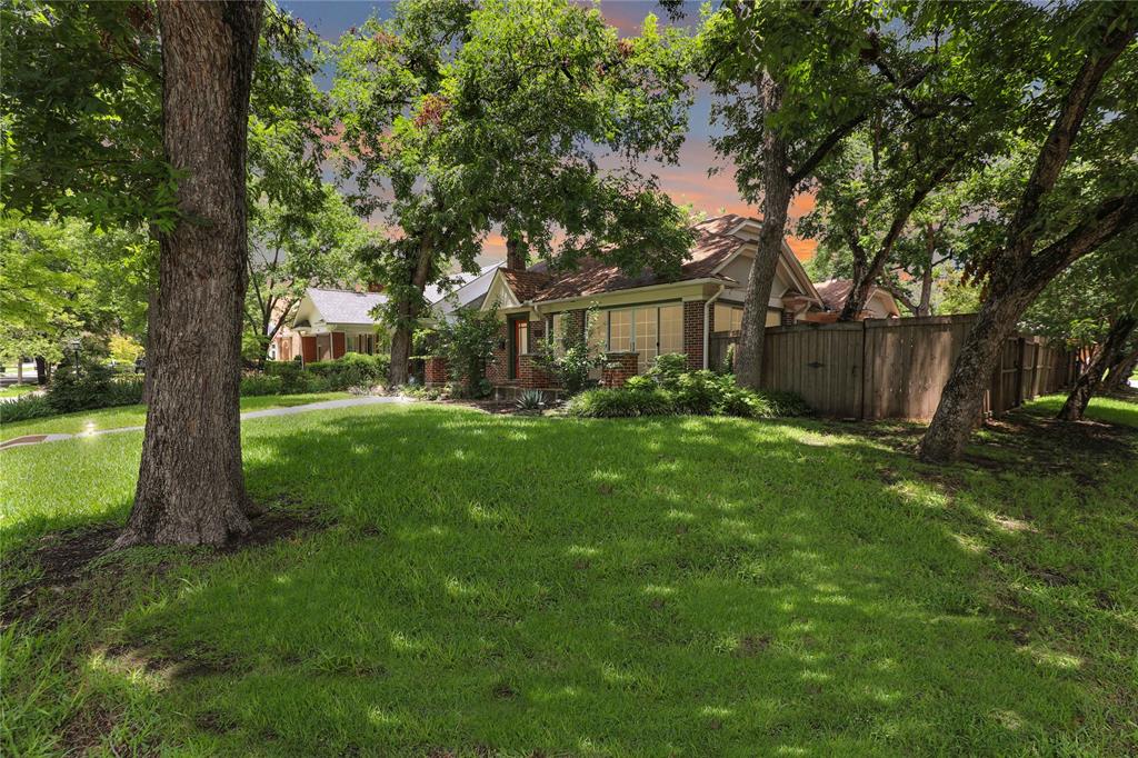 Munger Place - Residential