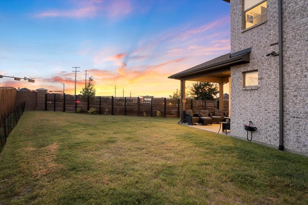 712 Treaty Oak Drive