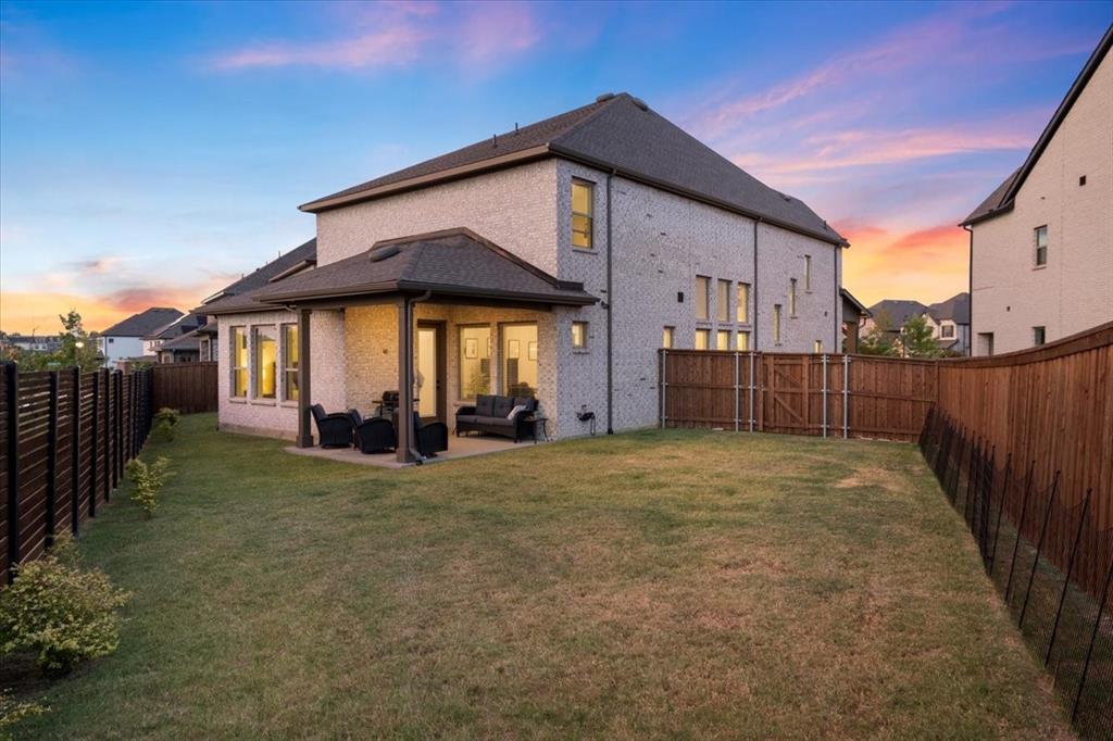712 Treaty Oak Drive