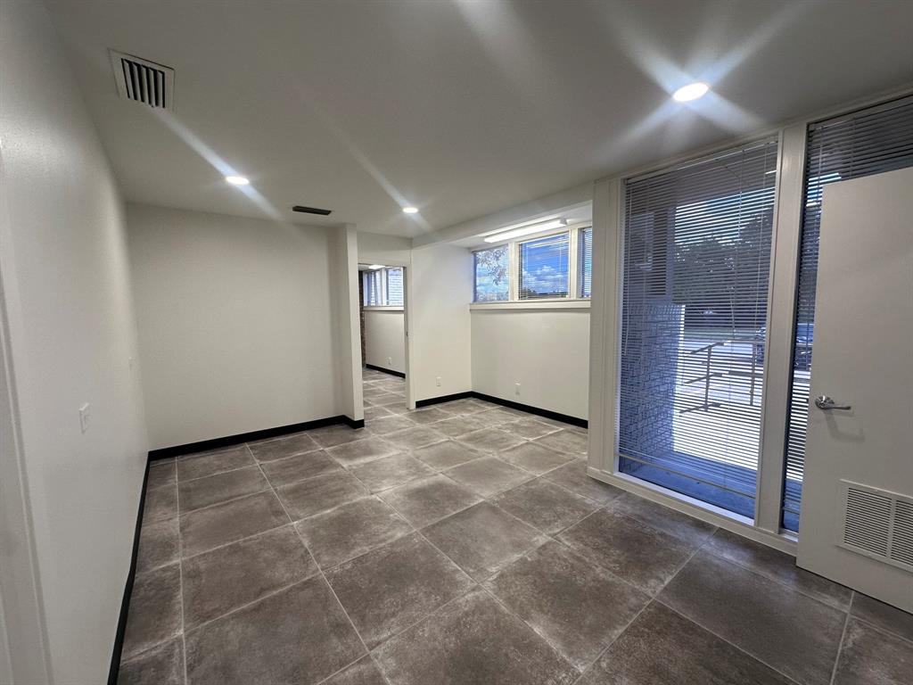 Town - Commercial Lease