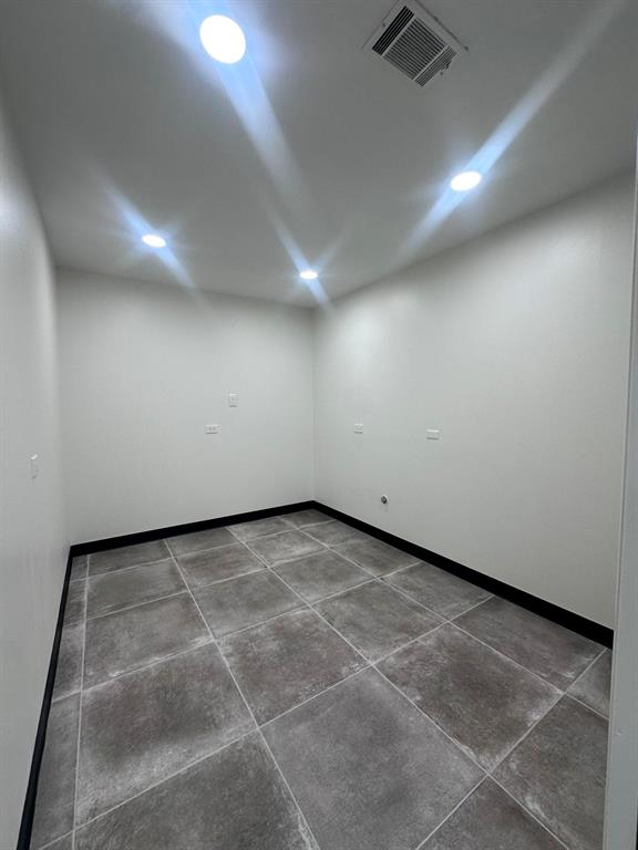 Town - Commercial Lease