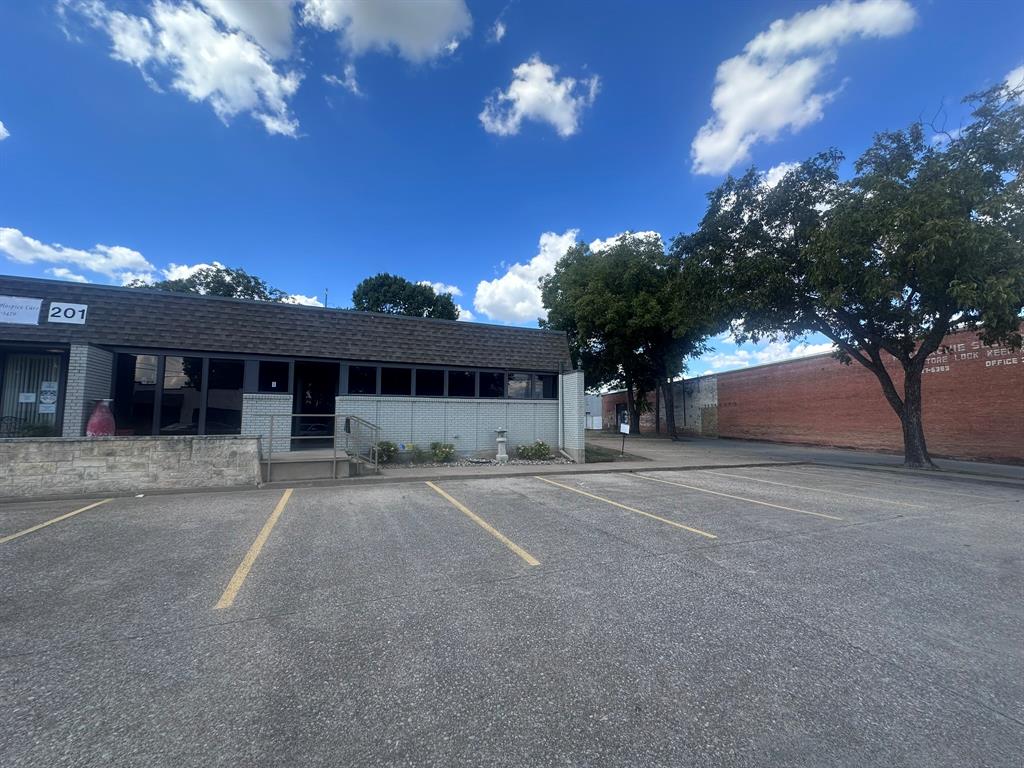 Town - Commercial Lease