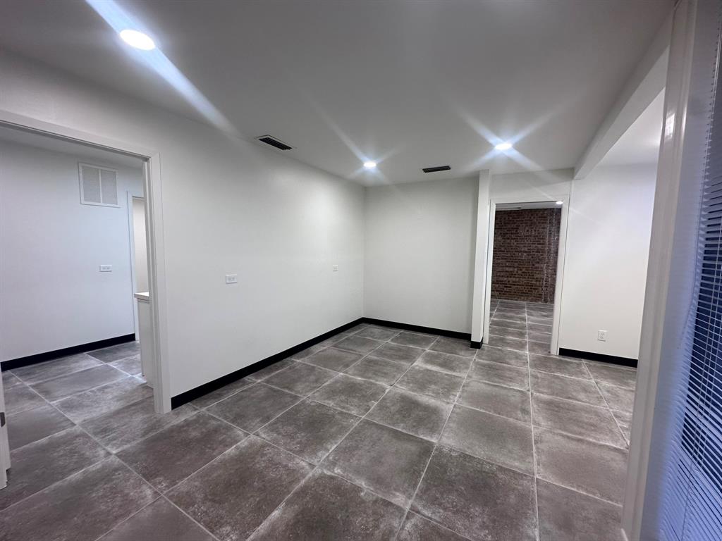 Town - Commercial Lease