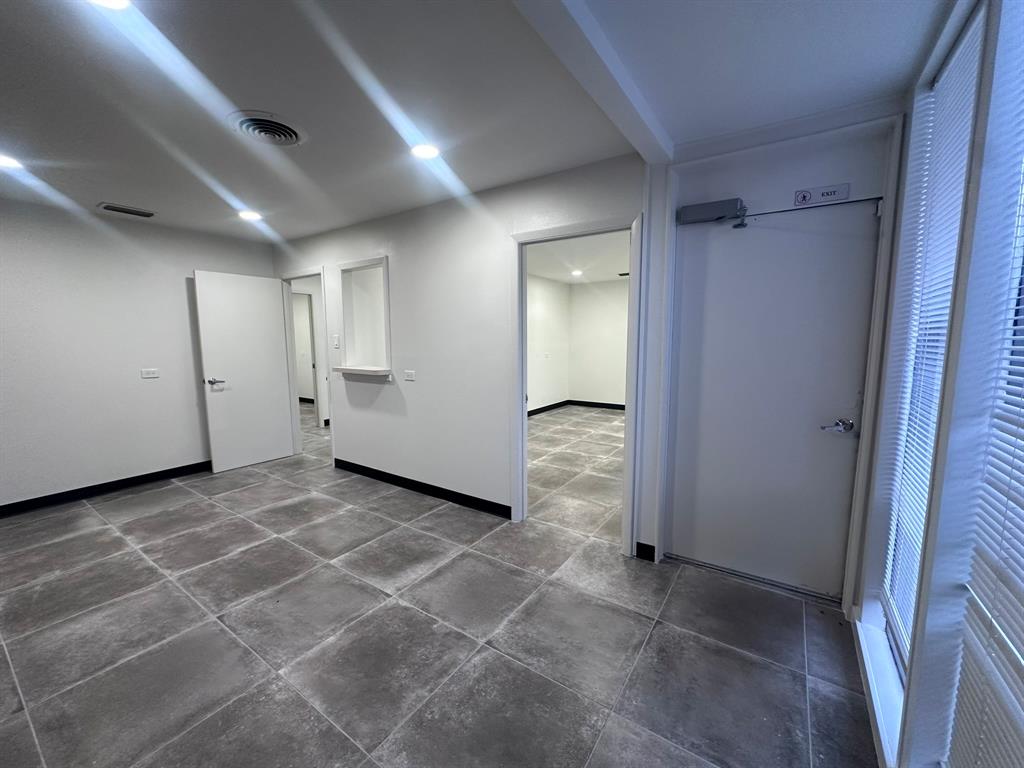 Town - Commercial Lease