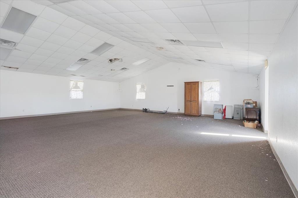 na - Commercial Sale