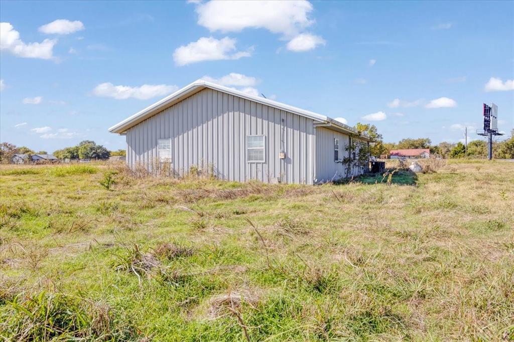 na - Commercial Sale