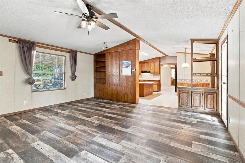 7302 Oak View