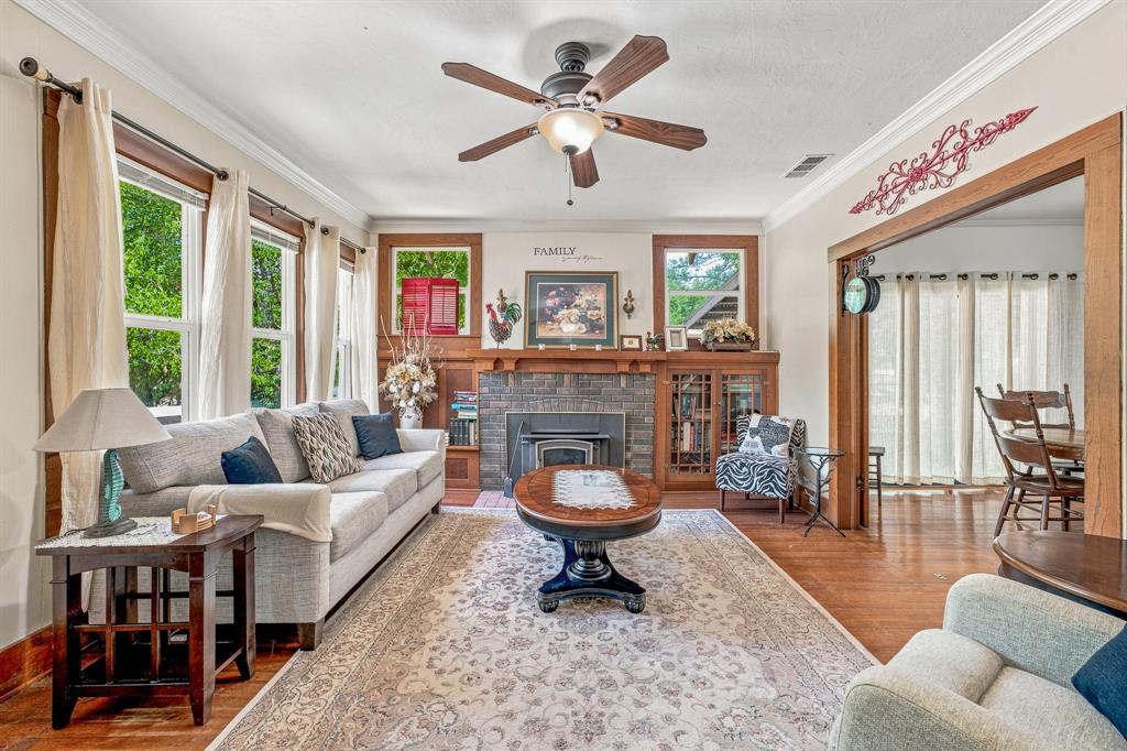 Photo of 125 S Bell Street, De Leon, TX 76444 (MLS # 21391726)